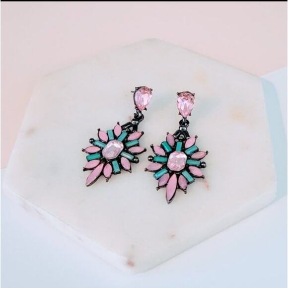 Crystal flower drop statement earrings pink & blue - Picture 2 of 5
